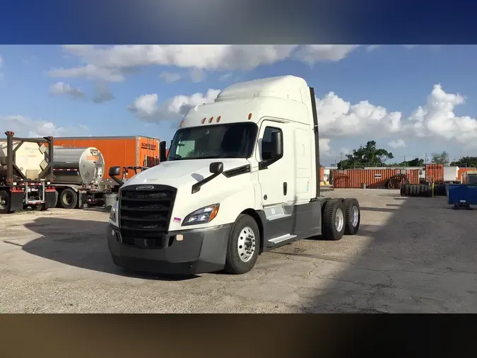 2020 Freightliner Cascadia
