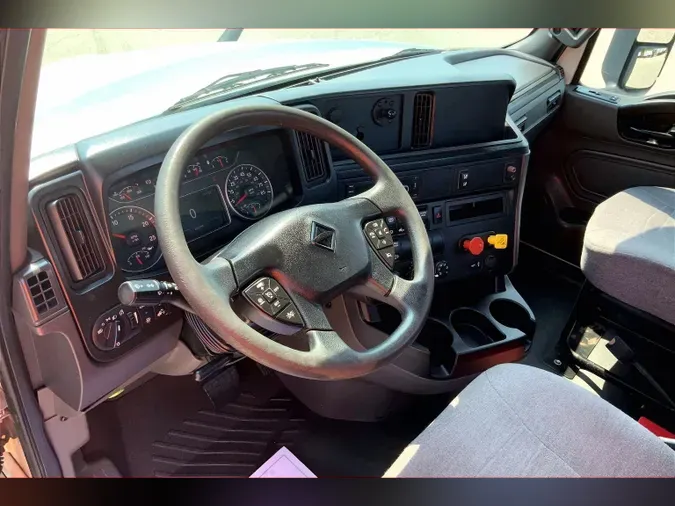 2021 INT LT625 6x4023facc622f673c5dad8b1f3dbd14841