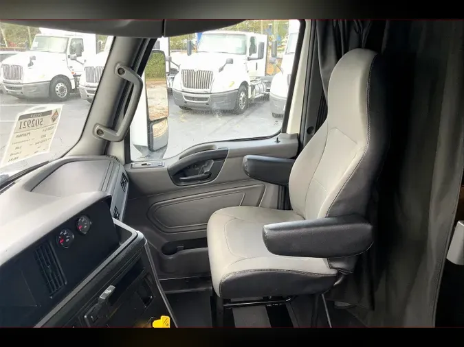 2023 INT LT625 6x402422b71df77e561e04fcd63c8e1ed74