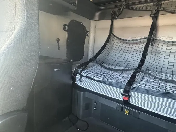 2020 Freightliner Cascadia 126