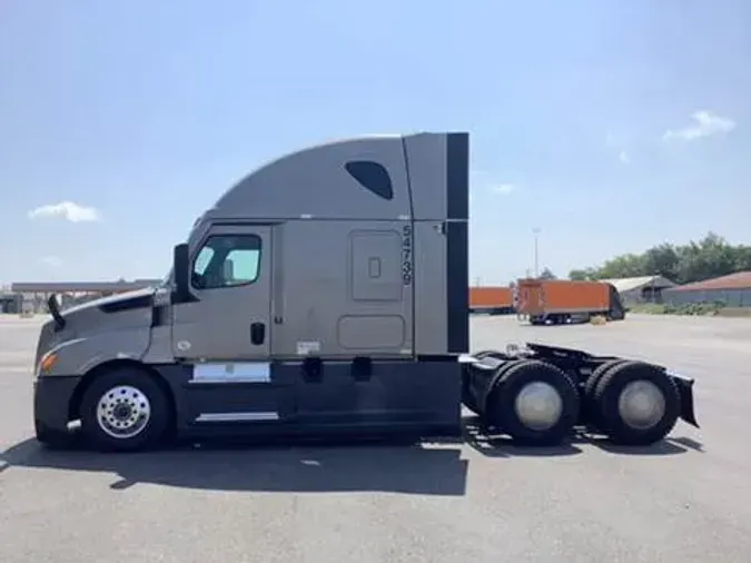 2023 Freightliner Cascadia