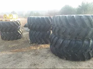 John Deere 800/70R38
