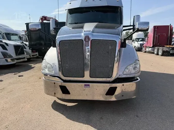 2017 KENWORTH T6800245379b442231fc2bca5638441f0d97