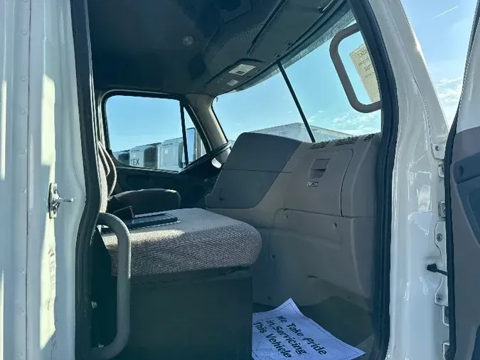 2018 Freightliner X12564ST