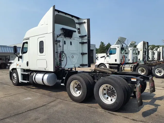 2020 FREIGHTLINER CASCADIA 125