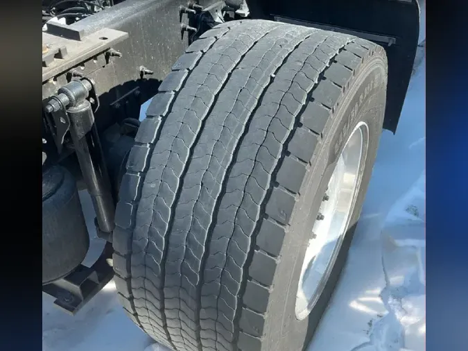 2025 VOLVO VNL64T740024c53719dea1deeac460c6342d928da