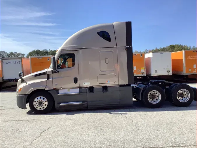 2021 Freightliner Cascadia