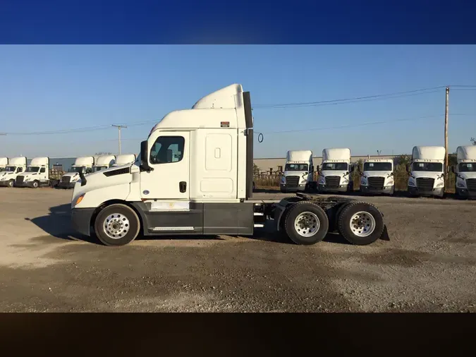 2022 Freightliner Cascadia 126024ece9971dbce1a53860b79766cb281