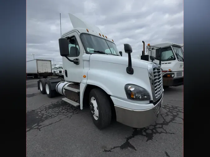 2018 FREIGHTLINER/MERCEDES CASCADIA 125