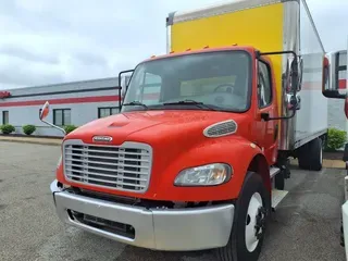 2018 FREIGHTLINER M2 106