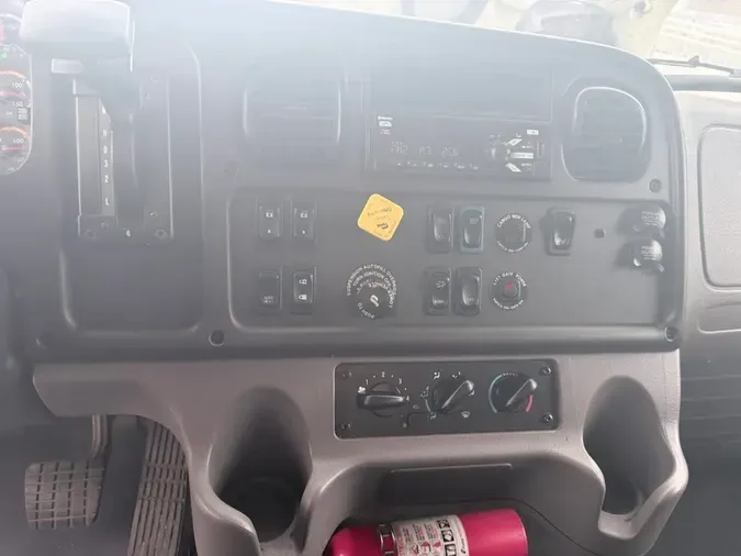 2019 FREIGHTLINER/MERCEDES M2 106