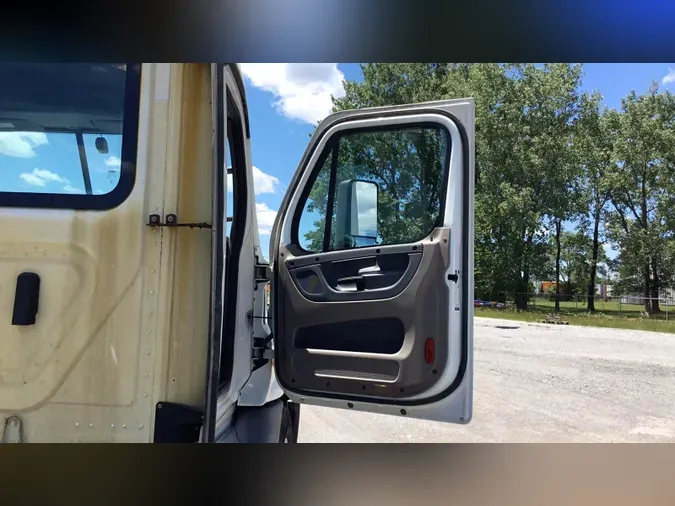 2019 Freightliner Cascadia 125
