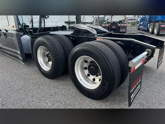 2021 FREIGHTLINER CA126