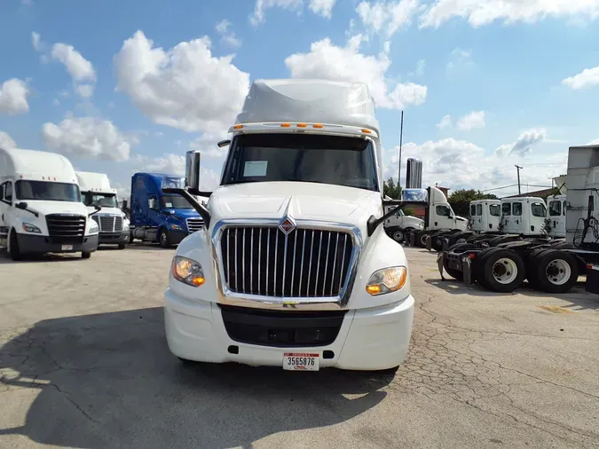 2019 NAVISTAR INTERNATIONAL LT625 SLPR CAB