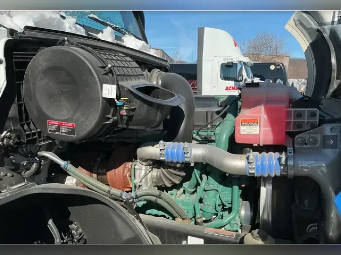 2025 VOLVO VNL64T740025767d88af71b5a83799511adc02bc9