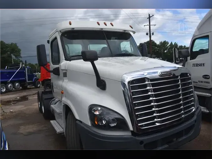 2016 FREIGHTLINER CASCADIA 12502577b6fdfcaa3ddbeb3e6c76491f2be