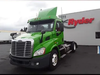 2015 Freightliner CASCADIA 113