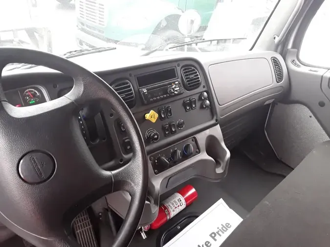 2020 FREIGHTLINER/MERCEDES M2 106