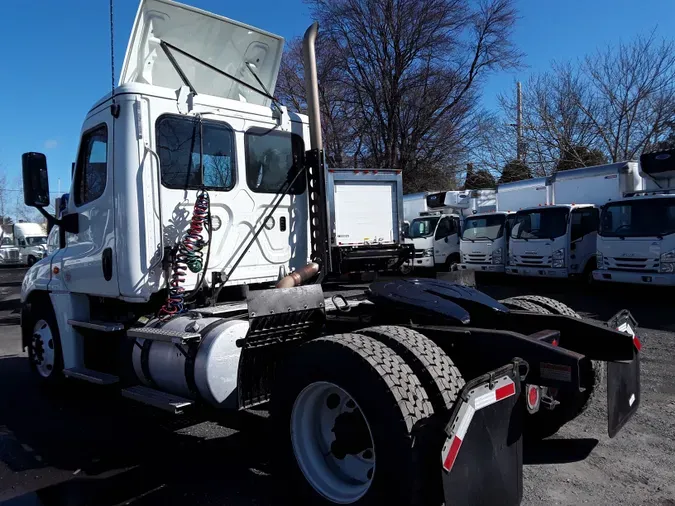 2018 FREIGHTLINER/MERCEDES CASCADIA 125