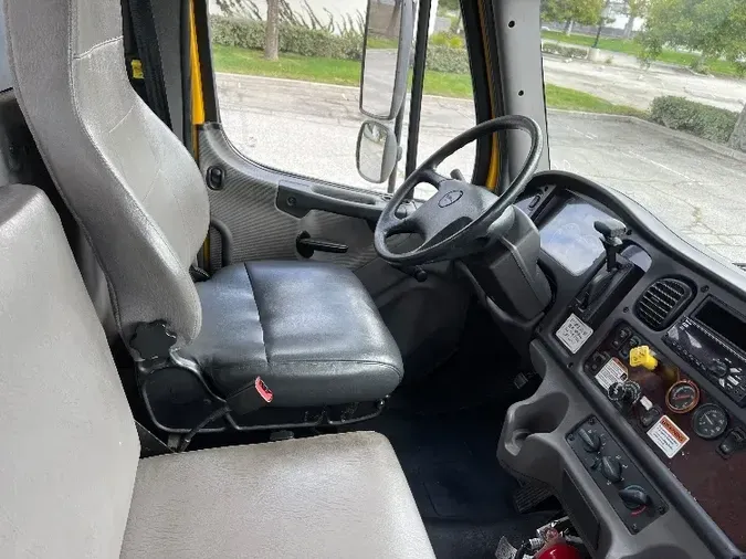 2019 Freightliner M2