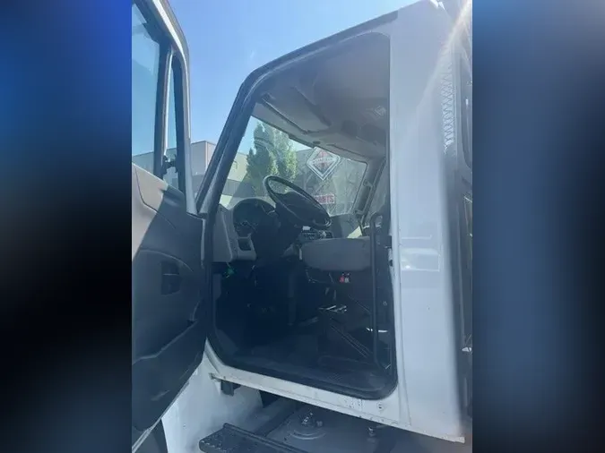2018 International 4300