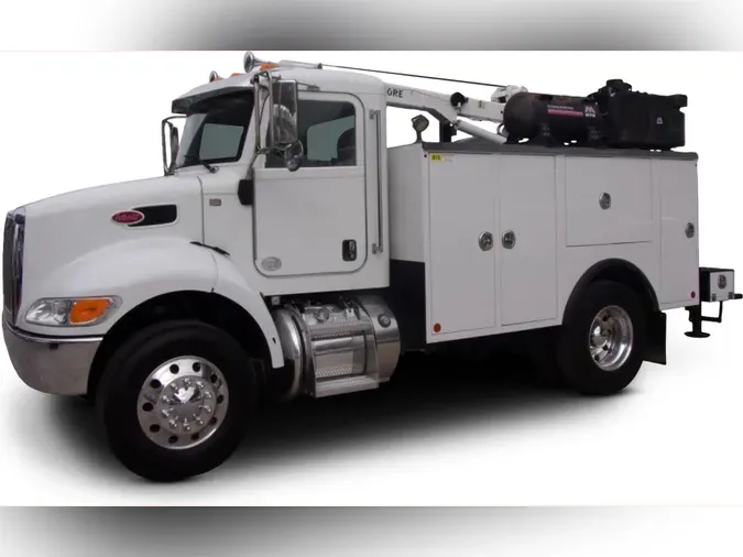 2020 Peterbilt 33702635ca76536105b4c99f3ec6e6f7a3b