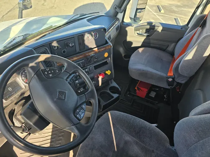 2020 International LT625