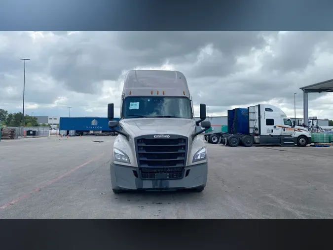 2022 Freightliner Cascadia 126