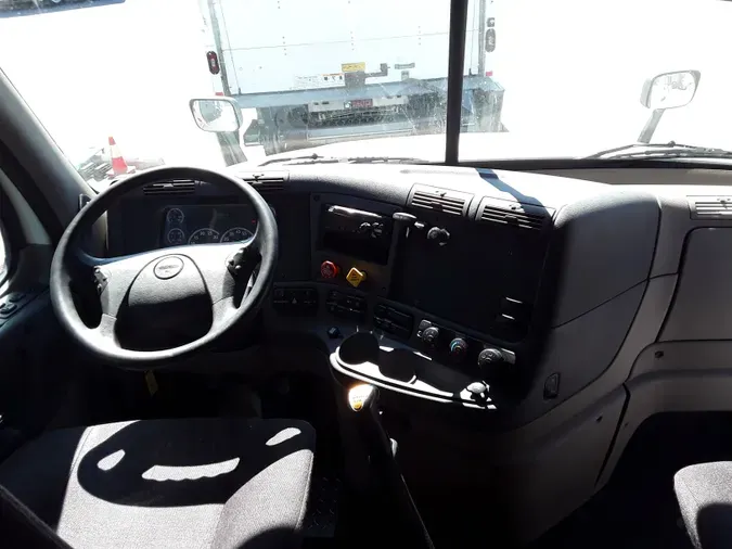 2019 FREIGHTLINER/MERCEDES CASCADIA 125