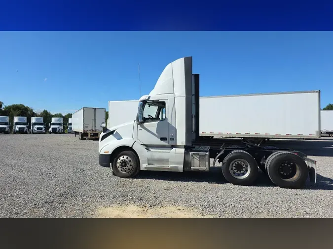 2019 Volvo VNL300