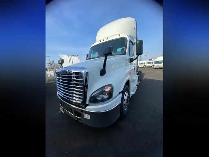 2019 FREIGHTLINER/MERCEDES CASCADIA 12502731e605dea0ebd52ac55ff54cc30f4