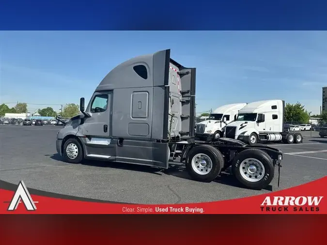 2020 FREIGHTLINER CASCADEVO1