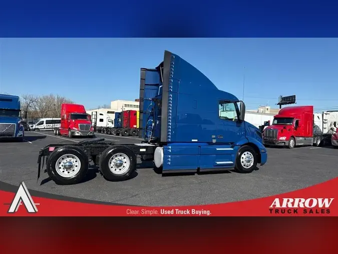 2022 VOLVO VNL640