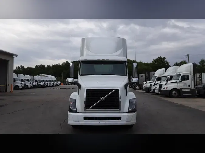 2018 Volvo VNL300
