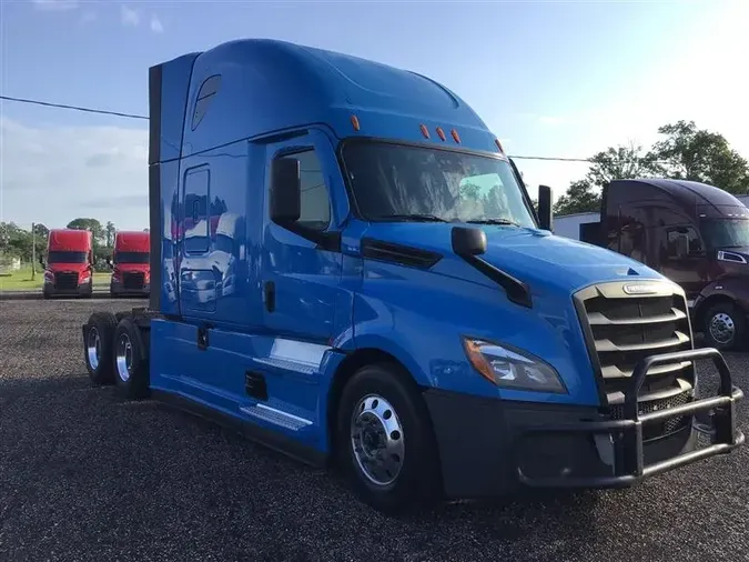 2021 FREIGHTLINER CA126