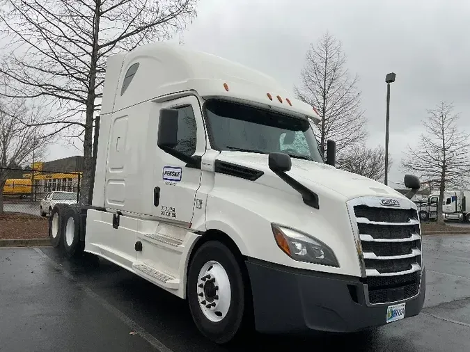 2018 Freightliner T12664ST027863f039f04508187fbff61f81bc25