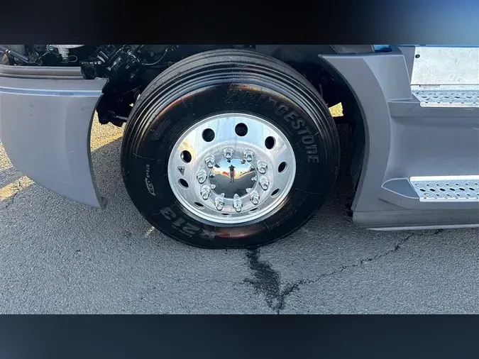 2022 FREIGHTLINER CA126