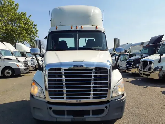 2020 FREIGHTLINER CASCADIA 125