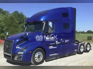 2024 VOLVO VNL64T760