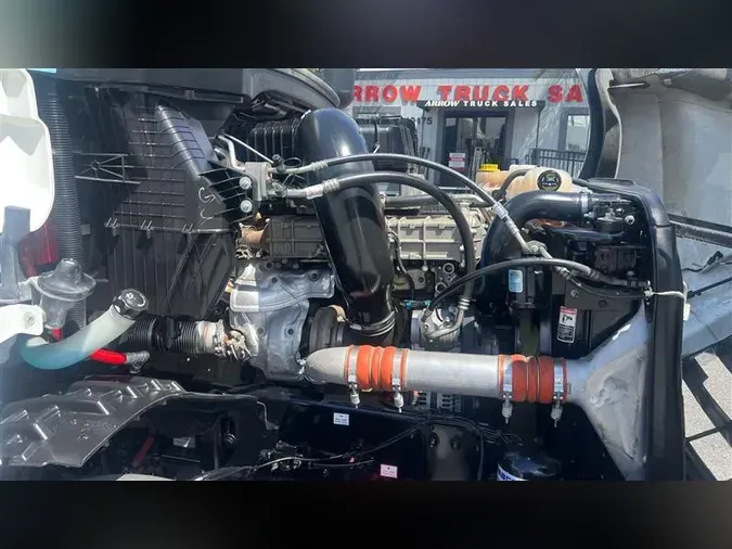 2021 FREIGHTLINER CA126