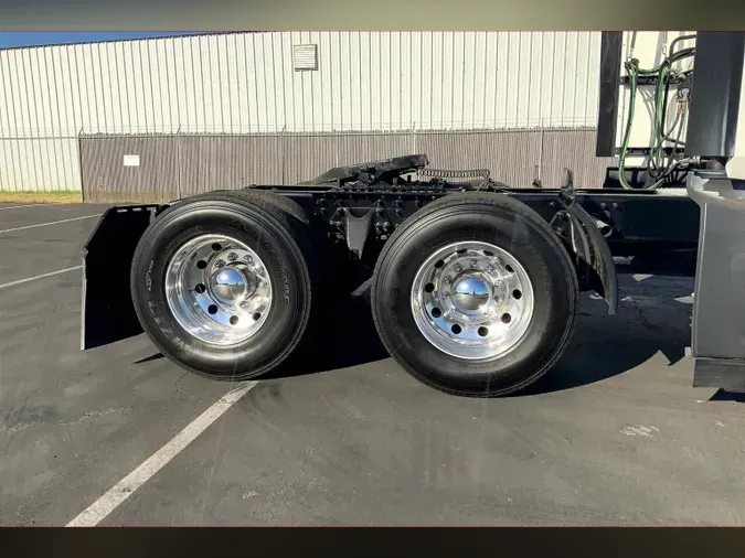 2022 INT LT625 6x4
