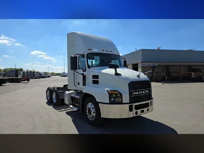 2019 Mack Anthem0280a9721f9307c3c7a832c61b34198b