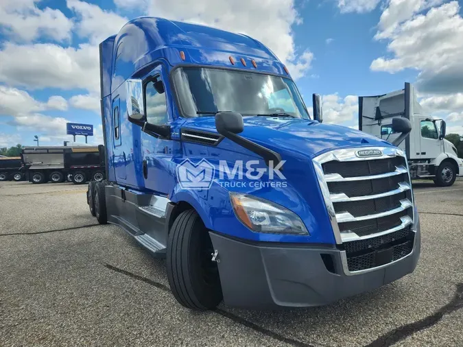 2019 FREIGHTLINER Cascadia 126