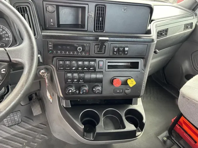 2021 International LT625