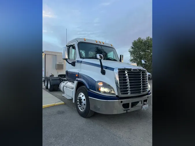 2018 FREIGHTLINER/MERCEDES CASCADIA 125