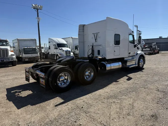 2022 Peterbilt 579