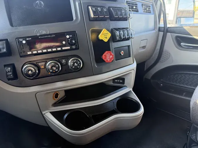 2024 Peterbilt 579