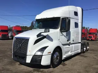 2022 VOLVO VNL64T760