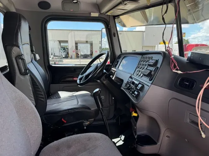 2024 Peterbilt 389