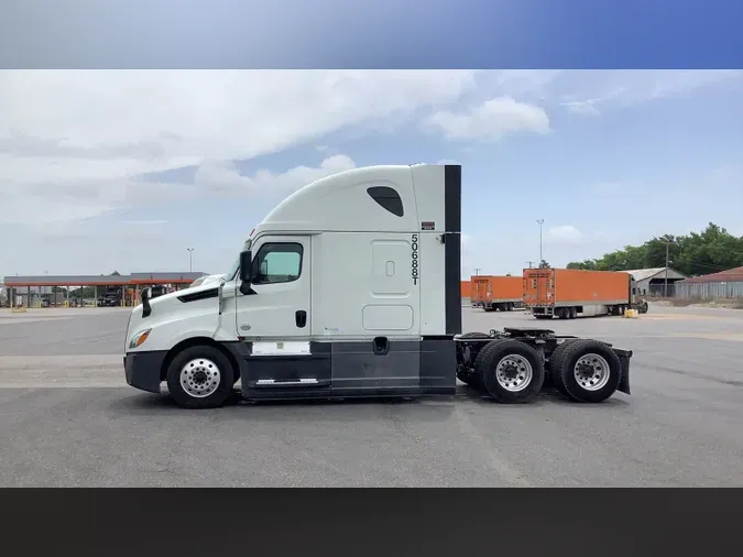 2020 Freightliner Cascadia